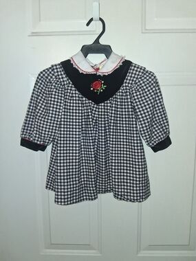 jcpenney Black & White Gingham Top with Red Rose Embroidery
